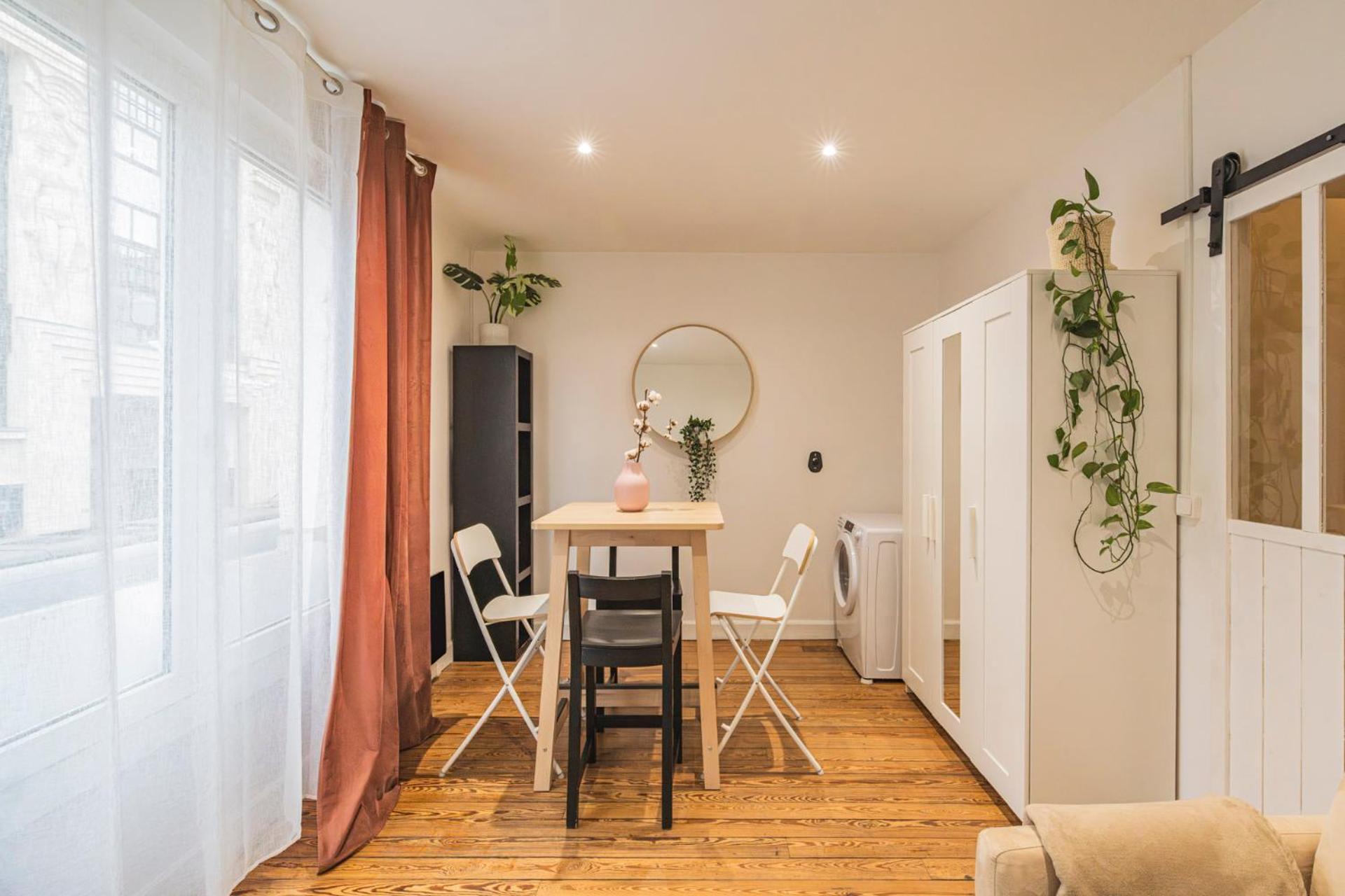 Appartement Cosy Proche Cathedrale Reims Exteriör bild